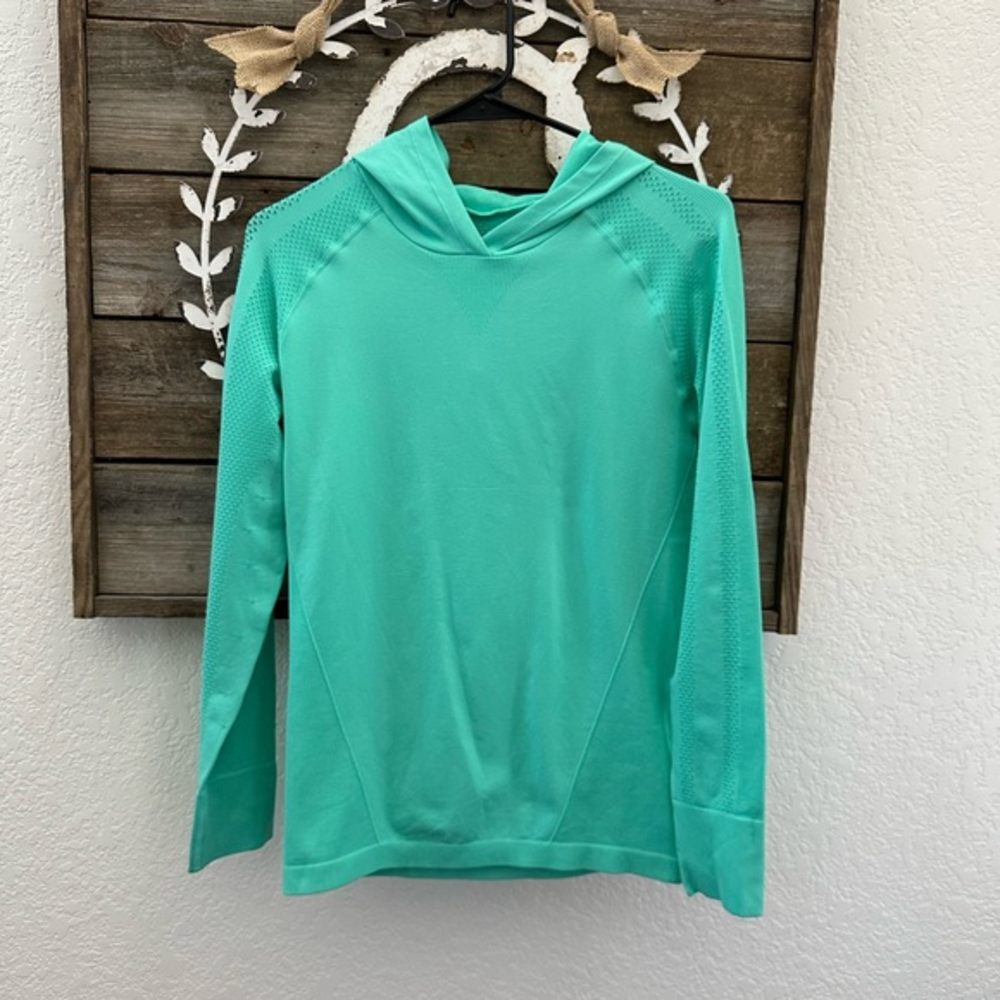 Zyia mint green seamless hoodie long‎ sleeve top ladies size M